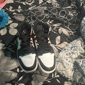 Jordan 1 arctic orange